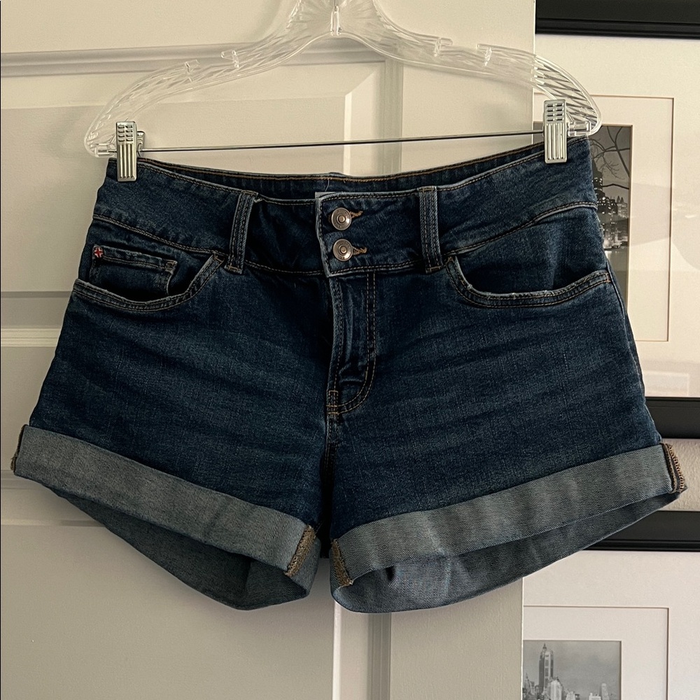 HUDSON JEANS  Women's denim “Ruby” Shorts - Picture 3 of 3